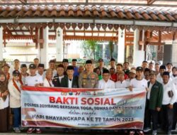 Polres Jombang Gelar Bakti Sosial di Kompleks Makam Gus Dur