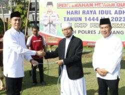 Polres Jombang Serahkan Hewan Kurban Kepada Pondok Pesantren dan Panti Asuhan Usai Sholat Idul Adha