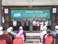 Bupati Jombang Sambut Kepulangan Jemaah Haji Kloter 49