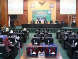 Sekwan DPRD Jombang Beri Penjelasan Anggaran Mamin Dewan