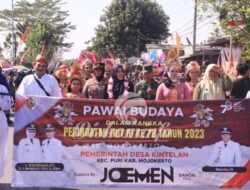Bupati Ikfina Beri Apresiasi Pawai Budaya Desa Kintelan