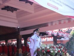 Peringatan HUT Ke-78 Pemkab Mojokerto Gelar Upacara Bendera Di Halaman Kantor Bupati Mojokerto