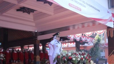 Peringatan HUT Ke-78 Pemkab Mojokerto Gelar Upacara Bendera Di Halaman Kantor Bupati Mojokerto