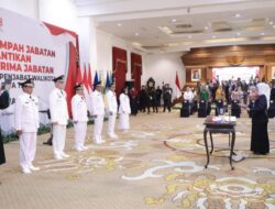Lantik 12 Pj Bupati dan Walikota Ini Pesan Gubernur Jatim