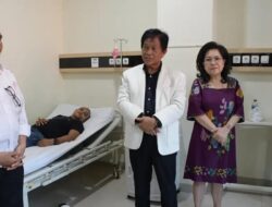 Danlantamal VIII Dan Ketua DPRD Sulut Jenguk Korban Pemukulan Oknum Anggota Pomal