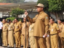 Pj Bupati Jombang Sugiat Pimpin Apel Kerja Pegawai Lingkup Pemkab Jombang