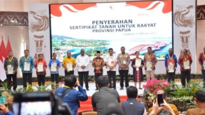 Wakapolda Papua Hadiri Penyerahan Sertifikat Tanah oleh Wakil Presiden RI di Papua Youth Creative Hub