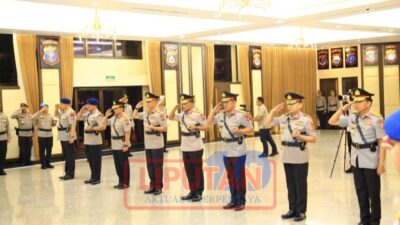 Kapolri Lantik Dankorbrimob dan 5 Kapolda Baru
