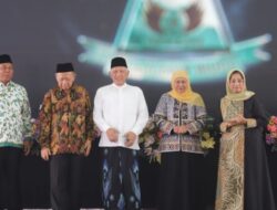 Pj Bupati Jombang Dampingi Gubernur Jawa Timur Resmikan MTs Sains Salahuddin Kesamben