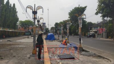 Setelah SCM 3, Proyek Trotoar Jalan Gus Dur Sentuh Progres 60%