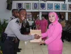 Bhayangkari Daerah Papua Beri Pembekalan Ke Siswa Bintara Polri