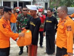 BPBD Bojonegoro Dan Tim SAR Gabungan Evakuasi Korban Tenggelam