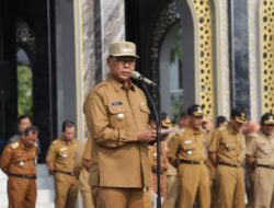 Pj Bupati Jombang Sugiat Pimpin Apel Awal Tahun 2024 