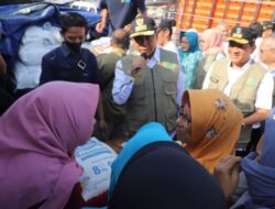 Tekan Laju Inflasi Pj Bupati Jombang Pantau Harga Beras Di Pasar Cukir