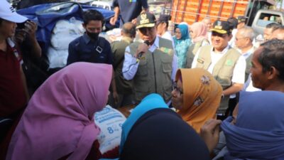 Tekan Laju Inflasi Pj Bupati Jombang Pantau Harga Beras Di Pasar Cukir
