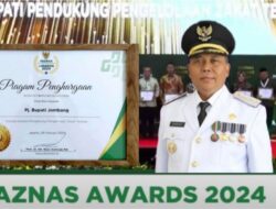 Pj Bupati Jombang Raih Anugerah Baznas Award 2024
