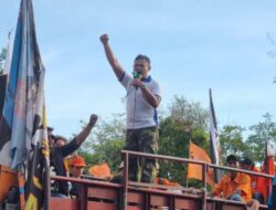 Massa Buruh Jatim Sebut Khofifah Tak Layak Gubernur 2 Periode