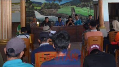 Tegang..! Mediasi Masalah Bau Pabrik Bulu Ayam Dengan Warga Karang Pakis Kabuh