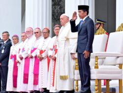 Presiden Jokowi Sambut Kunjungan Kenegaraan Sri Paus Fransiskus di Istana Merdeka