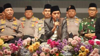 Ceramah Bahas Pilkada Gus Iqdam: Jangan Korbankan Kerukunan