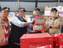 Mensos Gus Ipul Sambangi Korban Banjir Jombang, Serahkan Bantuan 300 Juta