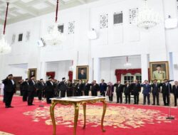 Pimpinan dan Dewas KPK Ucapkan Sumpah Janji di Hadapan Presiden