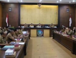 Rapat Dinas Pemkab Jombang dan Tandatangan Perjanjian Kinerja 2025