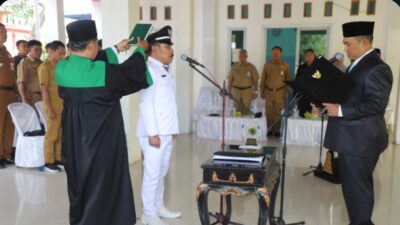 Sholahuddin Resmi Dilantik Sebagai KDAW Desa Karobelah