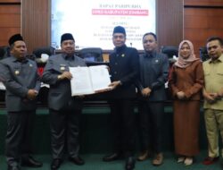 Rapat Paripurna DPRD Jombang dan Bupati Sahkan Perda Perlindungan Perempuan dan Anak