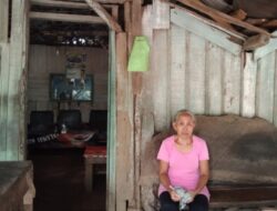 Kisah Sulastri Janda 63 Tahun Tinggal di Rumah Reot Yang Kurang Diperhatikan Pemerintah