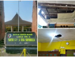 Atap Balai Desa Sentonorejo Rusak Parah, Pemdes Harapkan Bantuan Segera Direalisasikan.