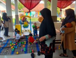 Warga Antusias Ikuti Posbindu Di Balai Desa Gedeg