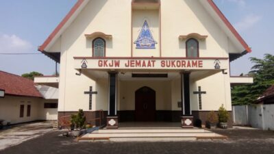 GKJW Sukorame Mengharapkan Bantuan Atap Parkir Segera Terealisasi