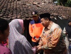Bupati Jombang Gerak Cepat Bantu Rumah Kebakar dan Tidak Layak Huni