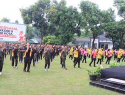 Makin Solid, Kodim 0809 Kediri dan Polres Kediri Kota Gelar Olahraga Bersama Sambut Hari Bhayangkara ke-79