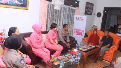 Peringati Hari Bhayangkara ke-79, Kapolres Kediri Kota Anjangsana ke Purnawirawan Polri