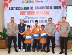 Sambut Hari Bhayangkara 79, Polres Kediri Kota Bersama RS Bhayangkara Kediri Dan Bank BTN Gelar Khitanan Gratis 