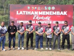 Forkopimda Jombang Gelar Latihan Menembak Bersama, Bangun Kekompakan Jelang HUT RI ke-80