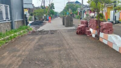Pavingisasi Jalan di Perumahan Griya Japan Raya Dikerjakan, Warga Harapkan Kualitas Terjaga