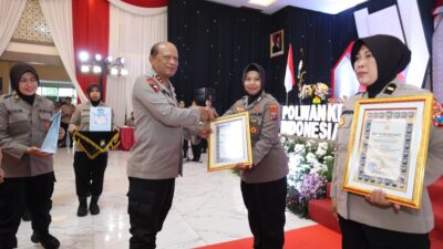 Gelar Tasyakuran Hari Jadi Polisi Wanita ke-77, Kapolda Jatim dan Ibu Asuh Polwan Beri Pesan Khusus