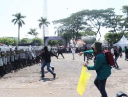 Polda Jatim Gelar Simulasi Sispamkota Pastikan Kesiapan Personel Hadapi Gangguan Kamtibmas