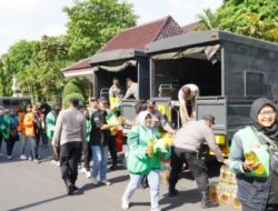 Polda Jatim Gelar Baksos “Peduli Masyarakat” Peringati Satu Tahun Pemerintahan Presiden dan Wapres RI