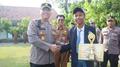 Sukses Gelar Lomba Kamtibmas Kapolres Mojokerto Kota Cup, Kapolres Berikan Piala untuk Pelajar Berprestasi