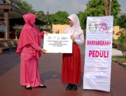 Semangat Sumpah Pemuda, SPN Polda Jatim dan Bhayangkari Beri Apresiasi Pelajar Berprestasi
