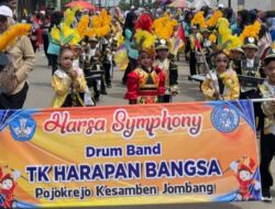 Borong Penghargaan, Drum Band TK Harapan Bangsa Harumkan Nama Jombang di Mojokerto