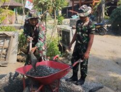 TMMD ke-130 Kodim 0814/Jombang, Satgas TNI dan Warga Gotong Royong Bedah RTLH di Desa Klitih